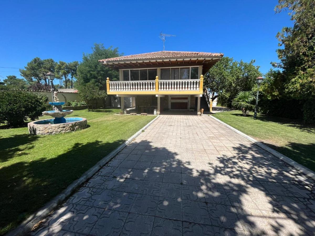 Villa Nogueroles Sanchidrian Exterior foto